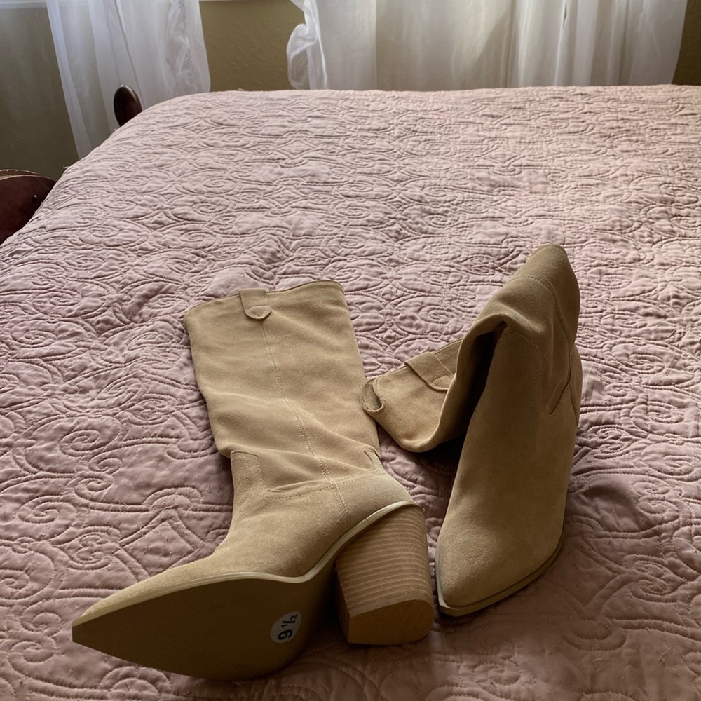 Steve Madden Brondy Taupe 
fully suede knee boots - Picture 3 of 7